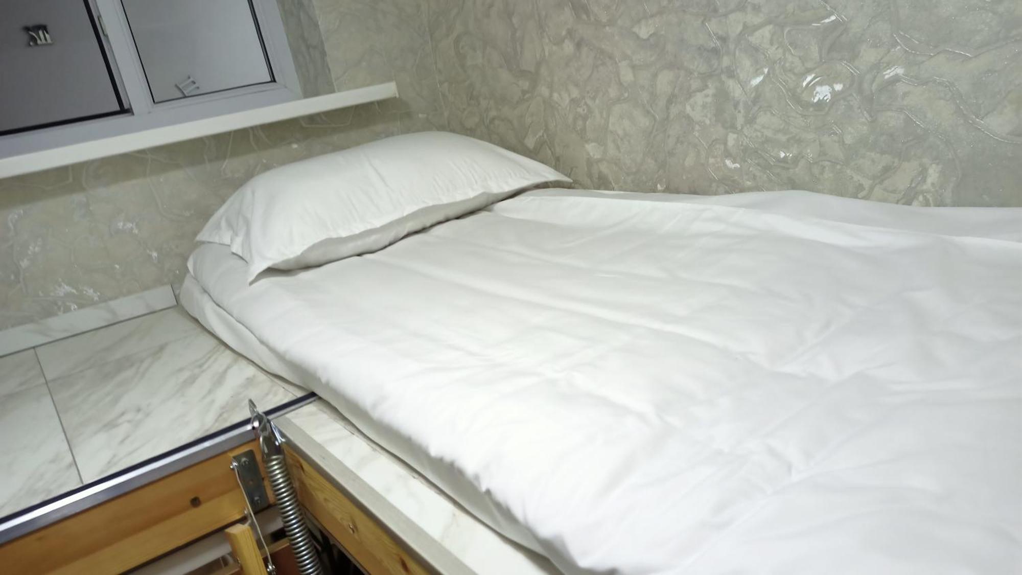 Ferienwohnung Двухуровневый Практичный Лофт Almaty Exterior foto